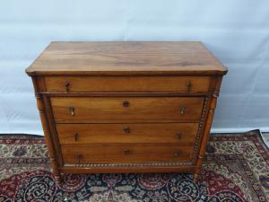 KOMMODE AUS NUSSBAUM LOUIS-PHILIPPE-STIL 19. JAHRHUNDERT PIEMONT cm L 117xB55xH101