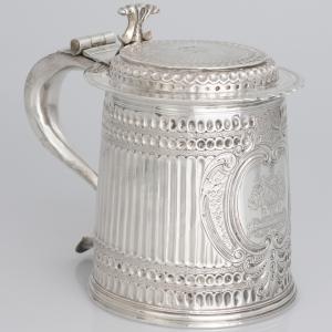 Caneca em prata esterlina de Carlos II, John Ruslen, Londres, 1680