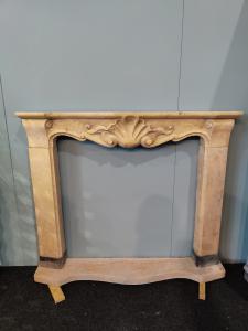 Elegante camino in marmo nembro rosa con soglia - 119 x H 102 cm - Venezia