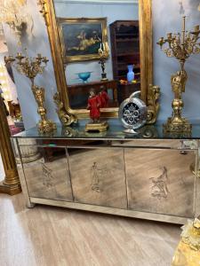 Credenza Deco in vetro di Murano inciso misure 166x41x79H