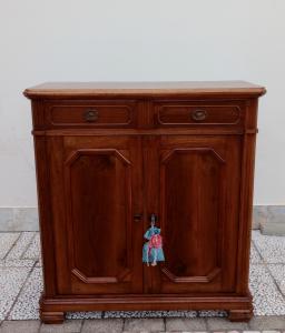 Credenza, dispensa. 113lx43px123h