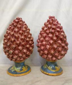 Ceramica di Caltagirone - Coppia di Pigne rosse - H 40 cm - Sicilia - 1954