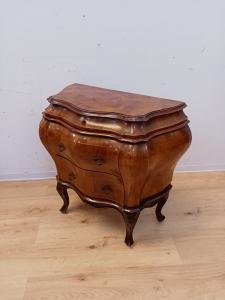 Serpentine chest of drawers in walnut and burr walnut - Louis XV style - small chest of drawers - 20th century cabinet