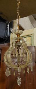 LAMP222 - Kronleuchter mit Kristallen, 20. Jahrhundert, Umfang 30 cm x H 90 cm