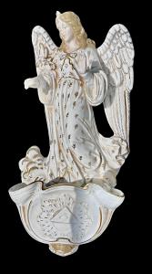 Água benta de porcelana representando um anjo. Alemanha.