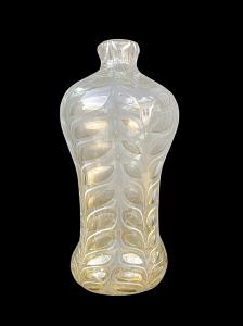 Vaso in vetro soffiato pettinato lattimo con foglia oro.Barovier ,Murano.
