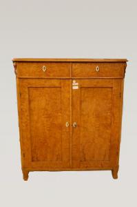 Antica credenza del 1800 alta in betulla