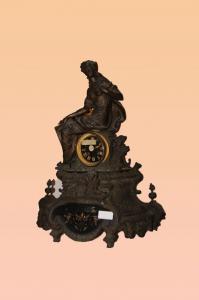 Relógio de mesa francês do século XIX com "dama"