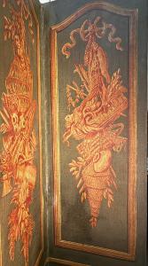 IMPORTANTE BIOMBO DE OITO PAINÉIS PINTADO COM TROFÉUS ALLEGÓRICOS - Foto 6