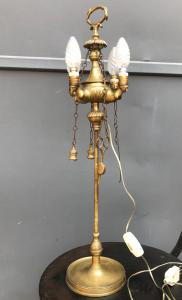 Florentinische Lampe mit Galionsfiguren