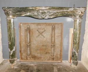 chm426 Piedmontese fireplace, 18th century, green alpine marble, dimensions: cm W 158 x H 122, D 30 cm