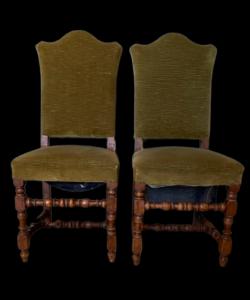 PAIR OF WALNUT CHAIRS