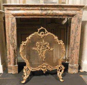CHM868 - Simple marble fireplace. 19th century. Dimensions: W 114 x H 105 x D 35 cm