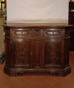 WALNUT SIDEBOARD, SECOND HALF OF THE 19TH CENTURY