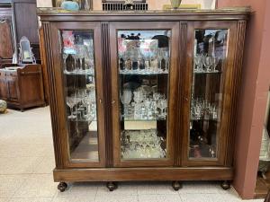 Vitrine H 128 - 130x37