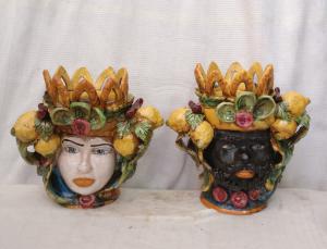 Rara coppia di Ceramiche di Caltagirone - Moro e Principessa - H 28 cm - Prima metà del 20° secolo - Sicilia
