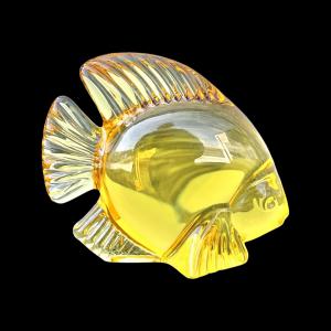 Fisch aus schwerem strohgelbem Kristall. Daum, Frankreich.