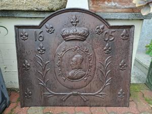 Placa de lareira em ferro fundido