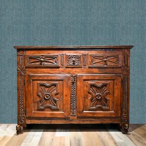 Antikes Nussbaum-Sideboard aus dem 16./17. Jahrhundert