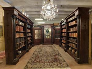 lib116 - Walnut bookcase, 19th century, linear meters l 3.90 x h 2.65 x d 3.30