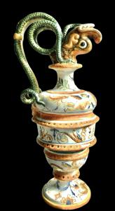 Coppia di vasi- versatoi in maiolica decorati a raffaellesche e grottesche.Molaroni,Pesaro