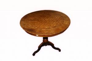Tavolo sorrentino circolare con intarsio Marquetterie del 1800 italiano in legno di noce
