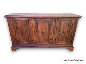Credenza a tre ante 
