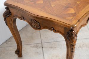 Antique Provençal solid walnut living room coffee table. France 20th century. - Foto 5