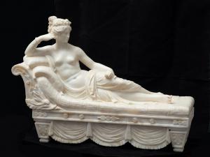 Scultura antica Neoclassica in alabastro raffigurante Paolina Buonaparte. Francia XIX secolo.