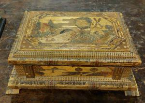DARS545 - Straw box, 19th century, cm L 37 x H 13 x D 27