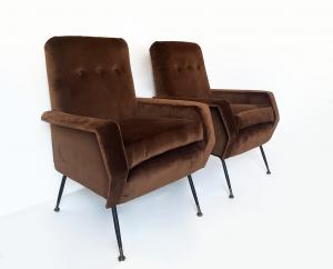 Poltronas de Marco Zanuso dos anos 50 em veludo marrom