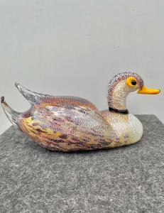Papera in vetro sommerso con inclusione foglia d’argento.Barbini,Murano.