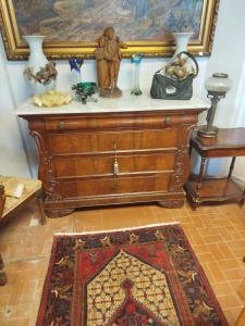 Charles X guitar chest of drawers