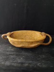 Esclusiva acquasantiera in marmo giallo reale - 40 x 20 cm