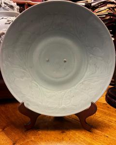 Large celadon plate, 19th century, ø 42.
