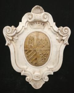 Particolare Stemma Araldico Veneziano intarsiato e scolpito - 47 x 38 cm - Marmo di Carrara e Giallo Siena - xx secolo - Venezia