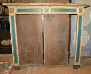 CHL166 - Lacquered wood fireplace, measures cm W 133 x H 116