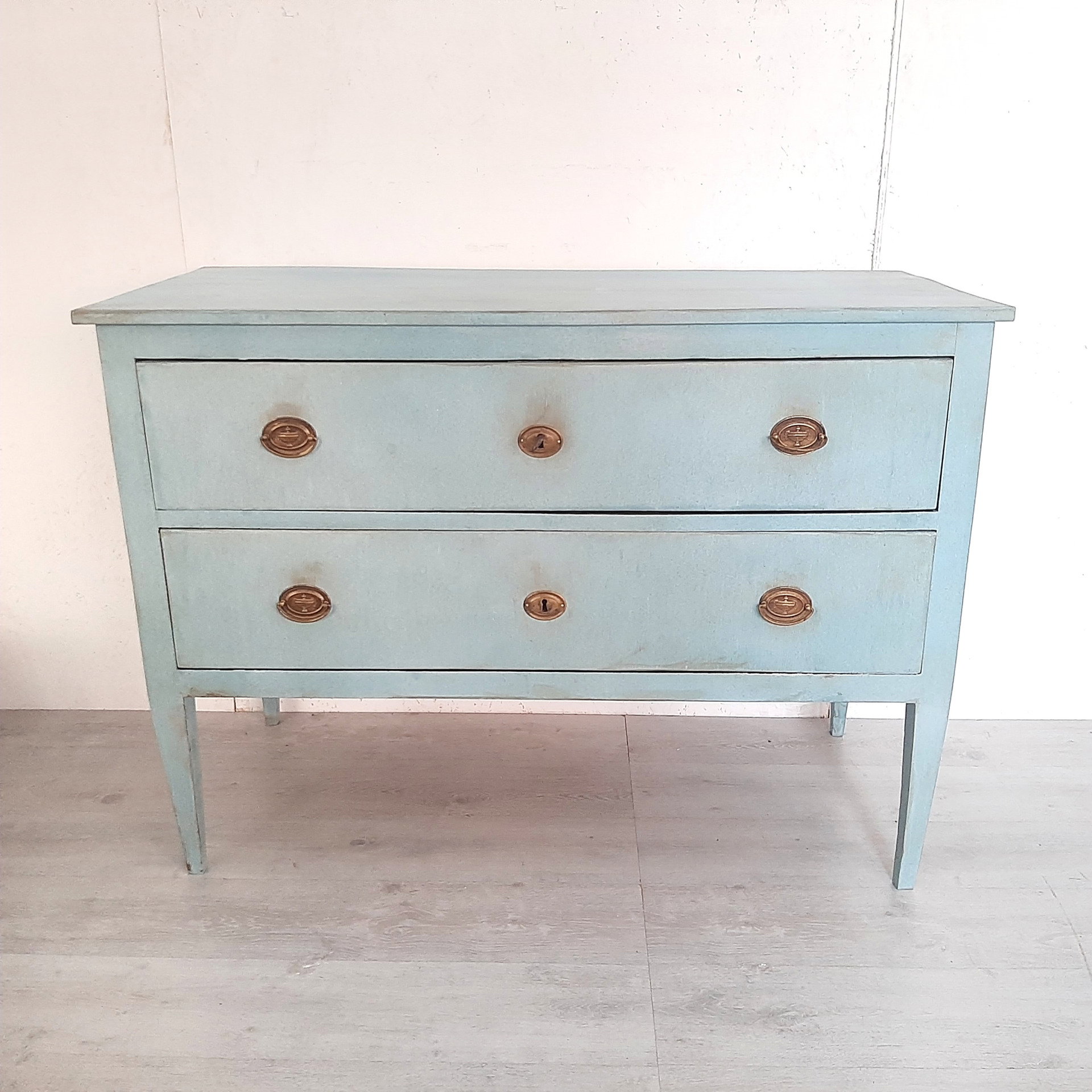 COMO CASSETTONE STILE LUIGI XVI CON DUE CASSETTI EPOCA FINE 700 PRIMI 800 IN PATINA ANTICA