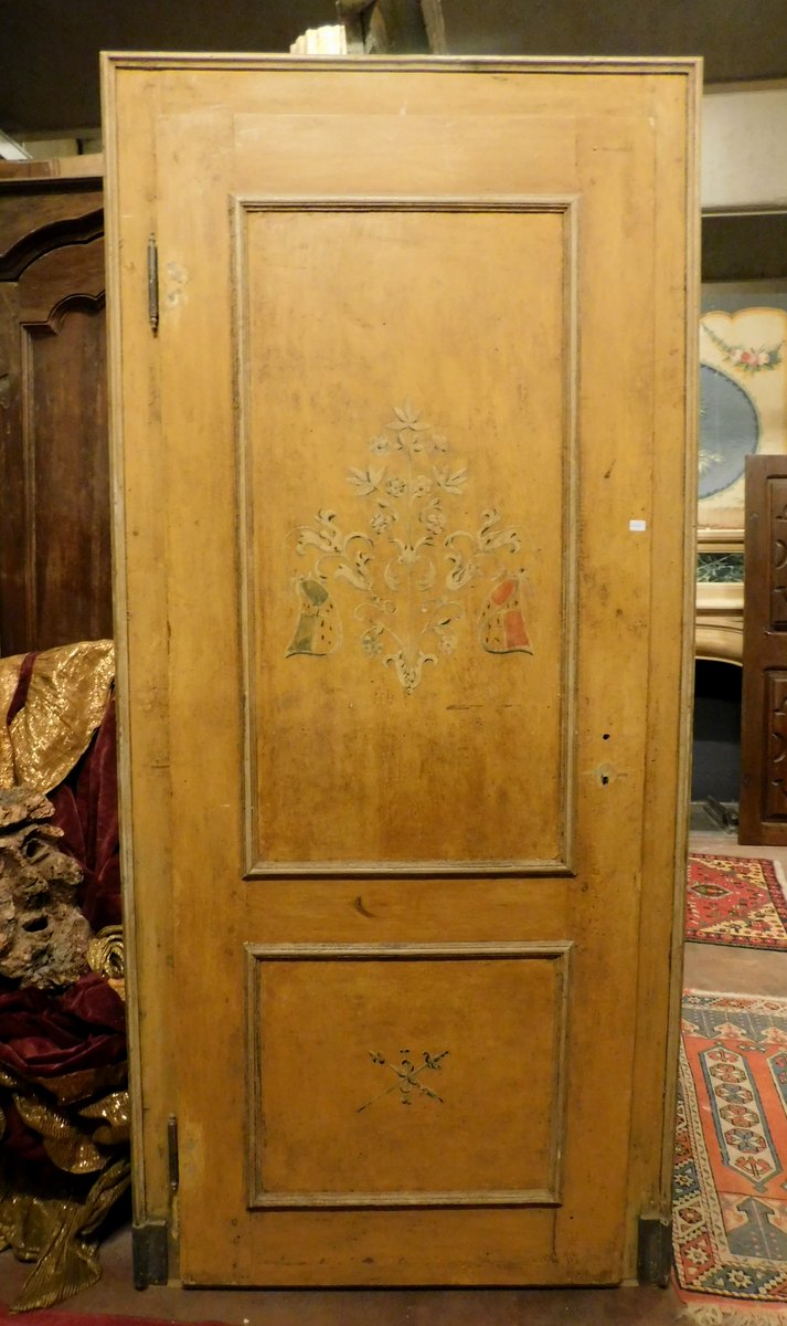 ptl533 - n. 2 lacquered and painted doors, the one in the photo measures cm W 102 x H 222, opening cm W 84 x H 212