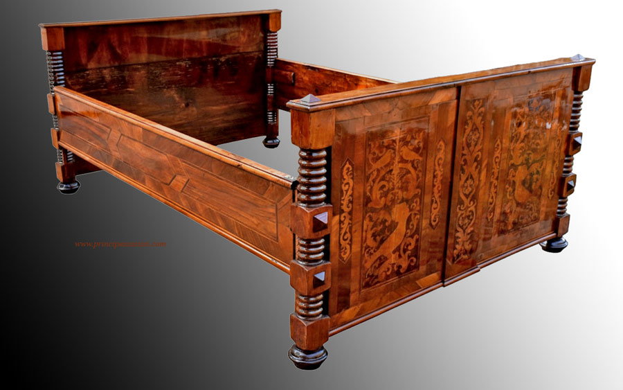 Rare 18th-century bed, in almost perfect condition with usable current dimensions. Vienna, 18th century. With splendid figurative inlays.