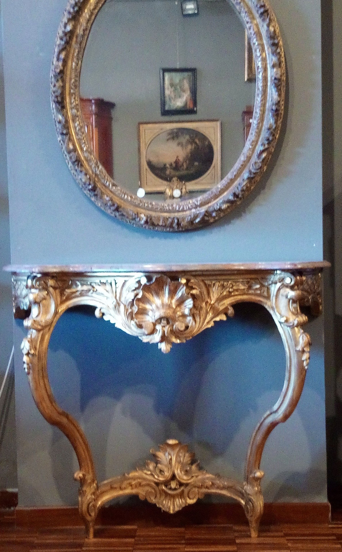 Console francesa de 1800 em madeira dourada folha de ouro estilo Luís Filipe com tampo em mármore.