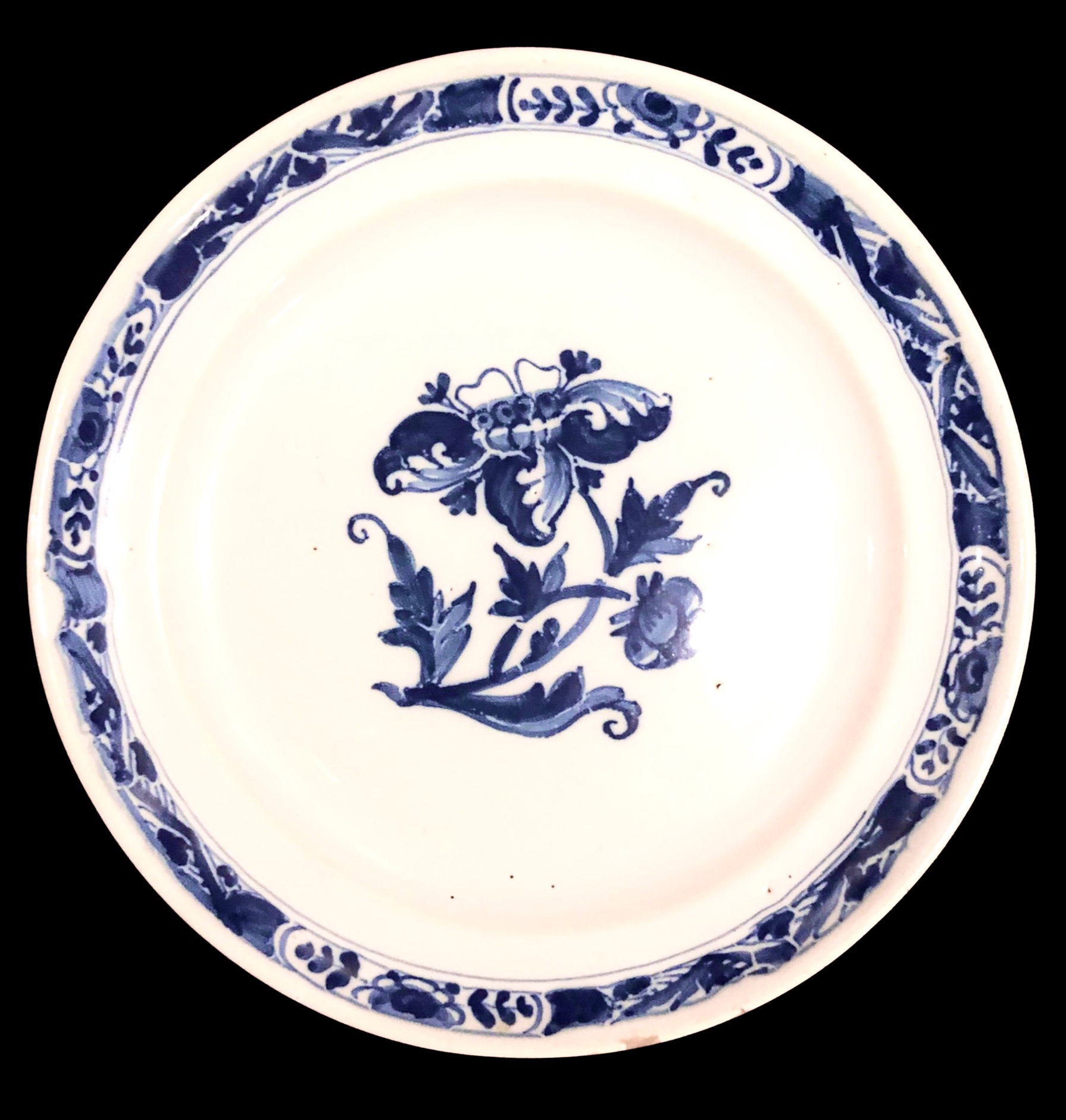 Plato de mayólica decorado con flor de cardo. Gio Batta Antonibon (1728-1738). Nove di Bassano.