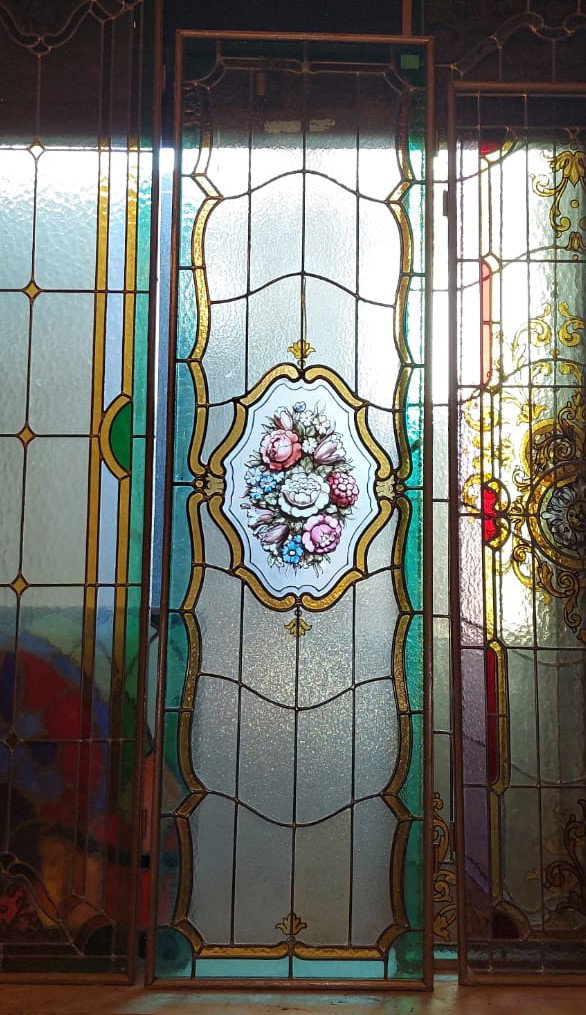 pan342- stained glass window, 20th century, dimensions cm w 41 x h 145
