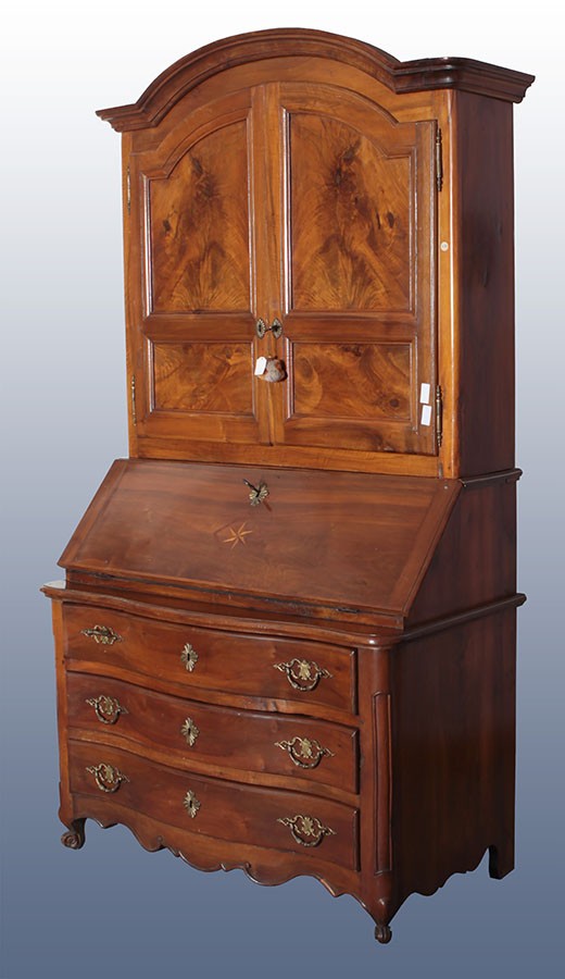 Trumeau italiano de finales del siglo XVIII con dos puertas, en madera de nogal.
