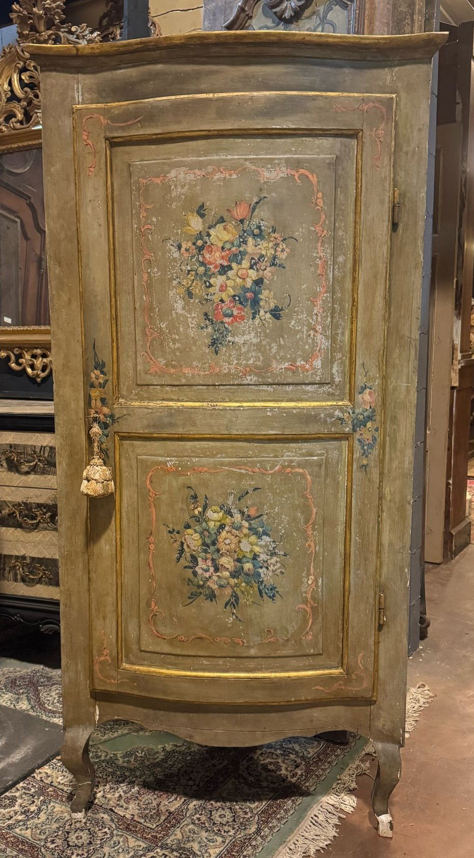 ARM244 - Lacquered wooden corner cabinet, 18th century, measures cm W 90 x H 180 x D side 60