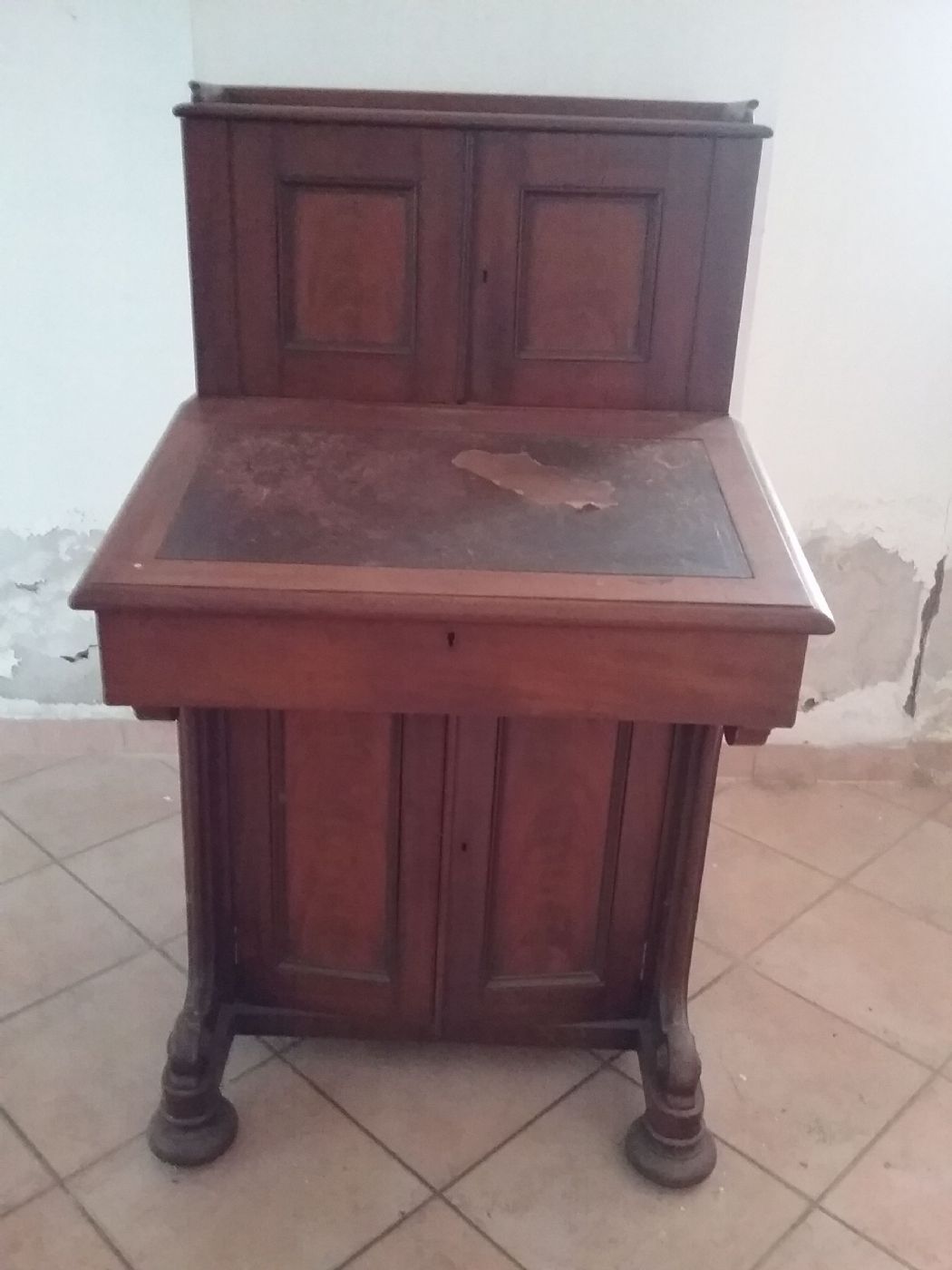 Davenport in mogano h112p66xl70 particolare nel suo genere bgaranzia termini di legge 