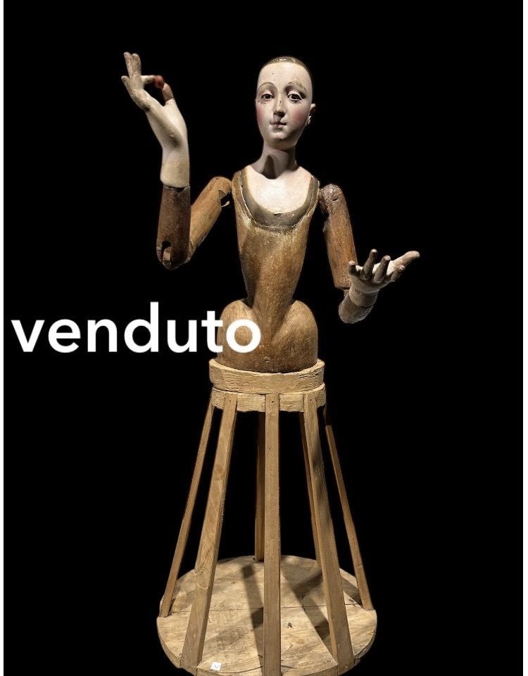 Mannequin représentant une figure féminine. Toscane XVIIIe siècle.