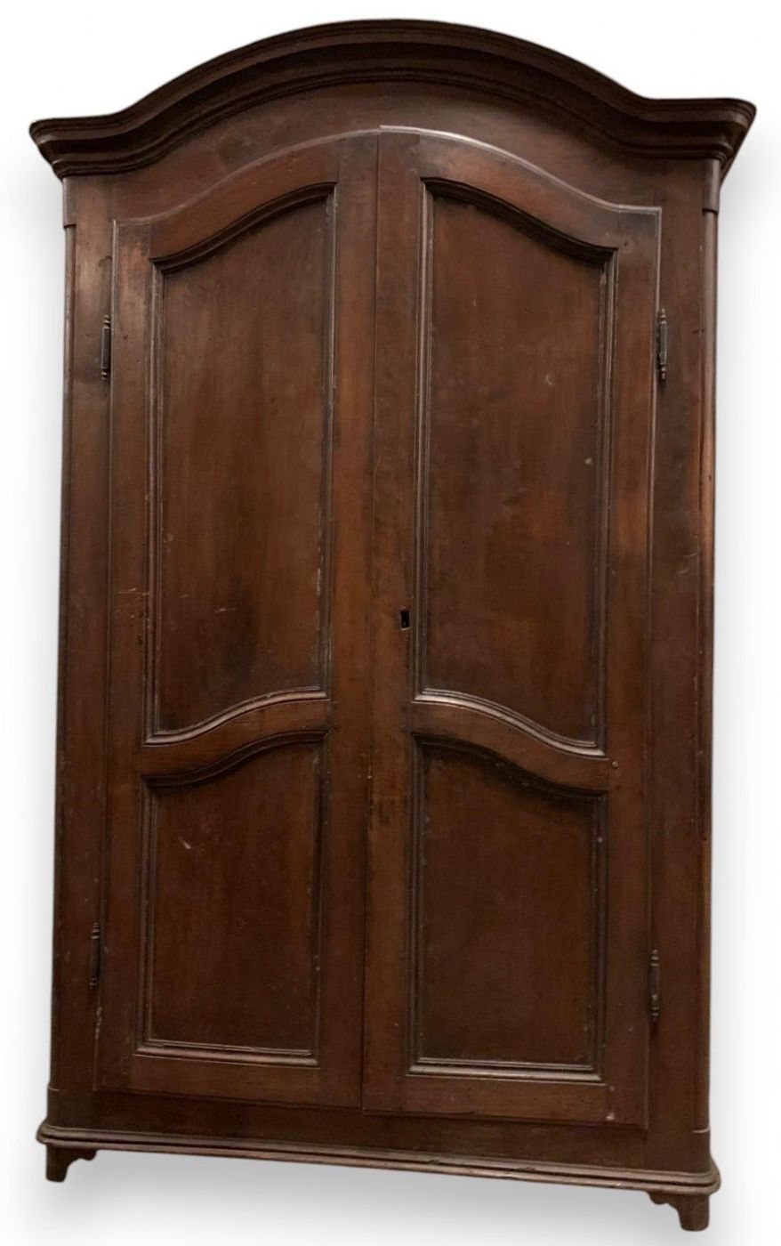 ARM252 - Armoire en noyer, à deux portes, époque XVIIIe siècle, dimensions L 116 x H 198 x P 35 cm