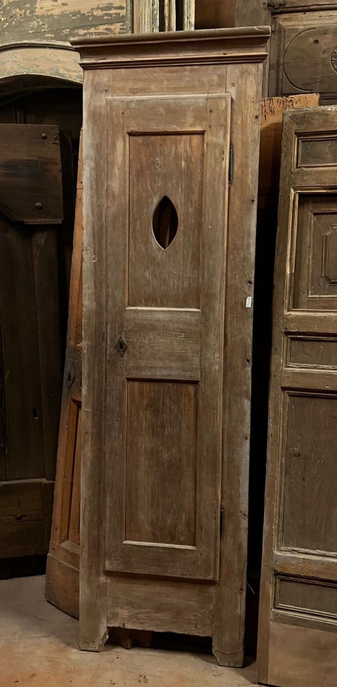 STIP256 - Wall cabinet, 19th century, dimensions cm W 67 x H 218 Opening cm W 38 x H 165
