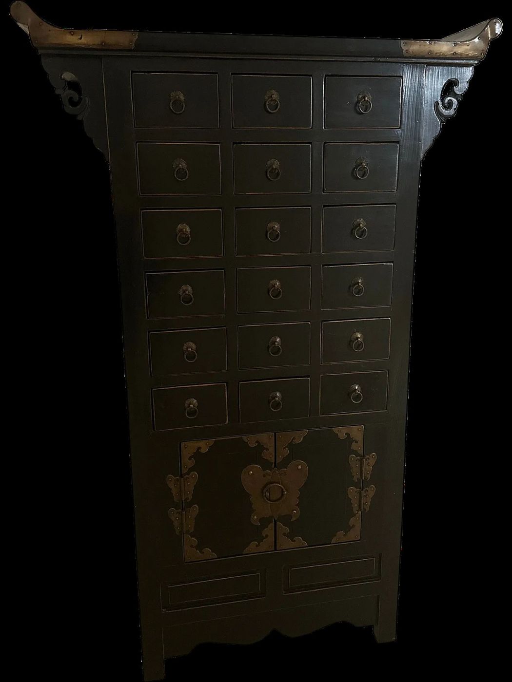 Koreanische Apothekerkommode aus den 80er Jahren aus Holz mit klassischen Messingbeschlägen, in ausgezeichnetem Zustand